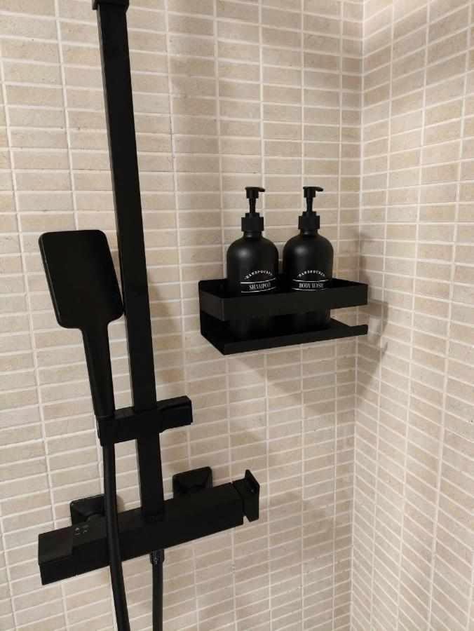 Apartamento Dos Aceras Малага Экстерьер фото